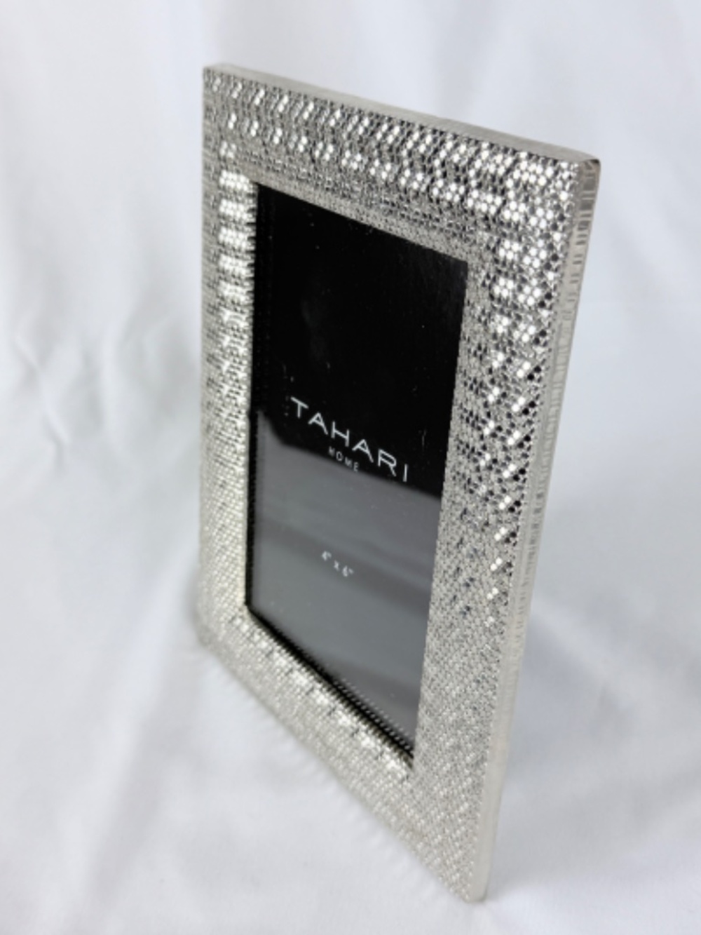 New Tahari Home Photo Frame 4 X 6 in Easel Silver Snakeskin Rectangle Excellent